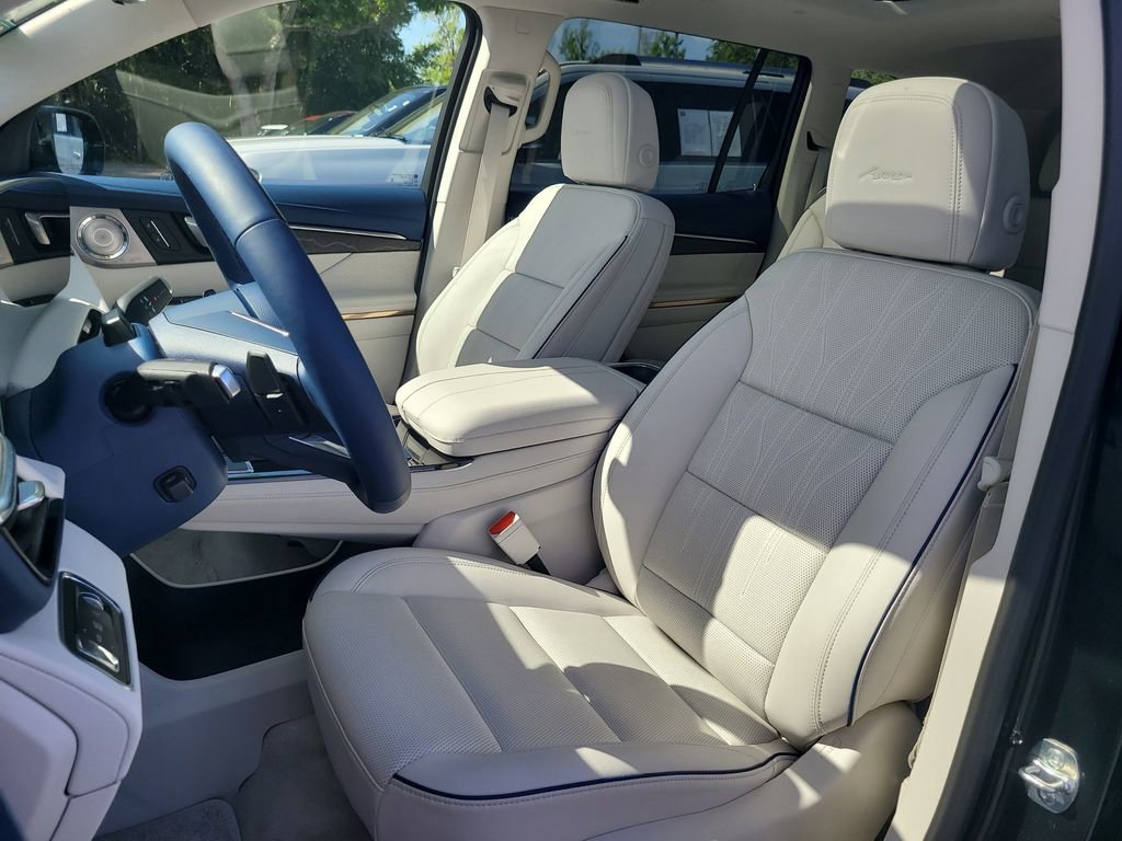 Used 2026 Buick Enclave Avenir w/ Super Cruise Package image 20