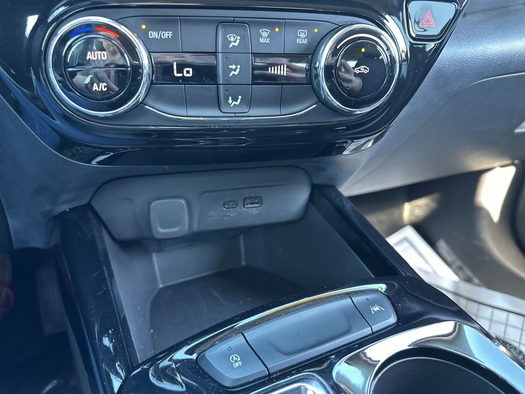 Used 2025 Chevrolet Trax LT image 46