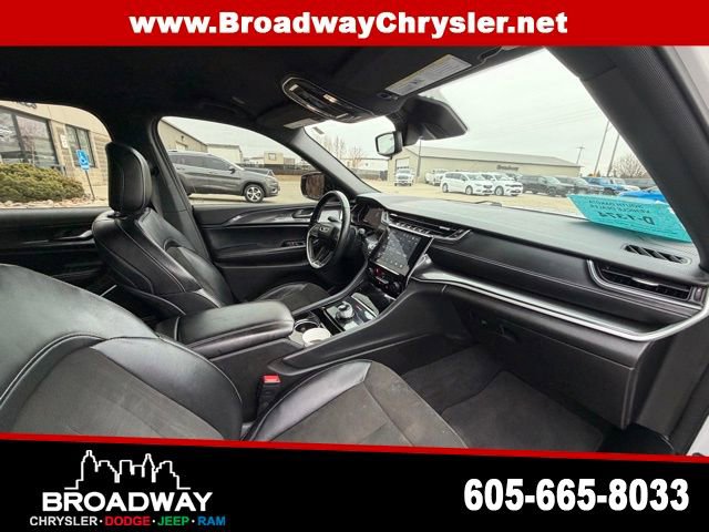 Used 2021 Jeep Grand Cherokee L Altitude image 10