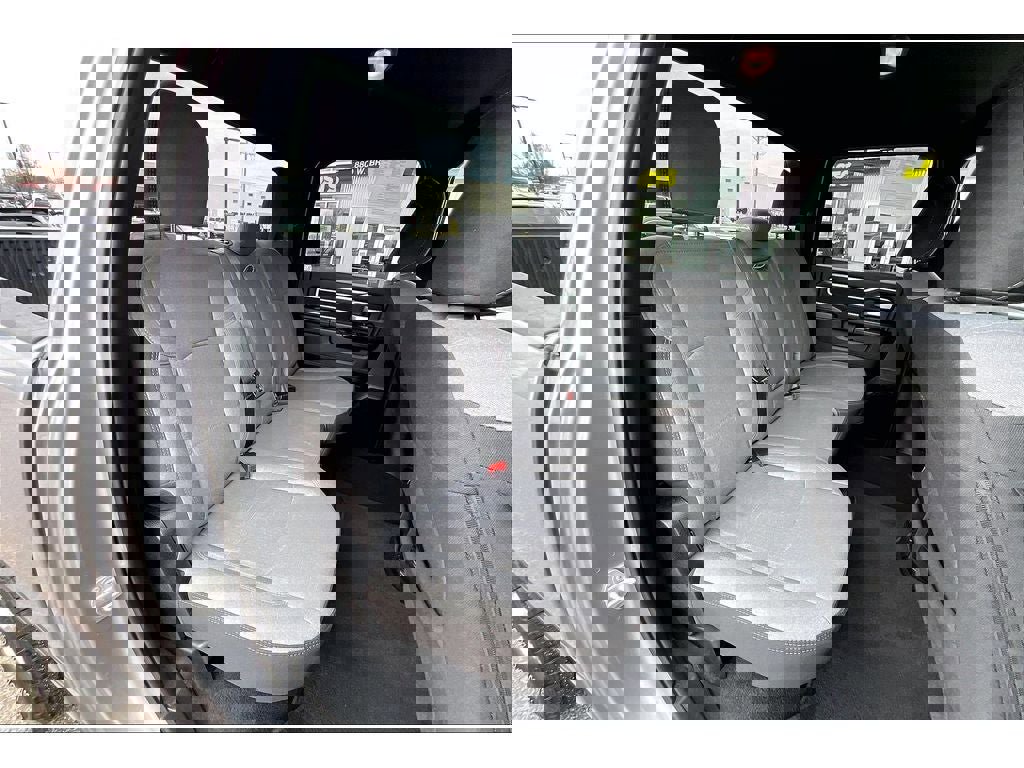 Used 2024 RAM 2500 Big Horn image 30