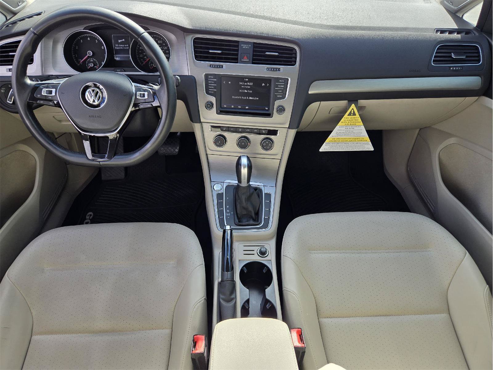 Used 2017 Volkswagen Golf SE FWD image 25