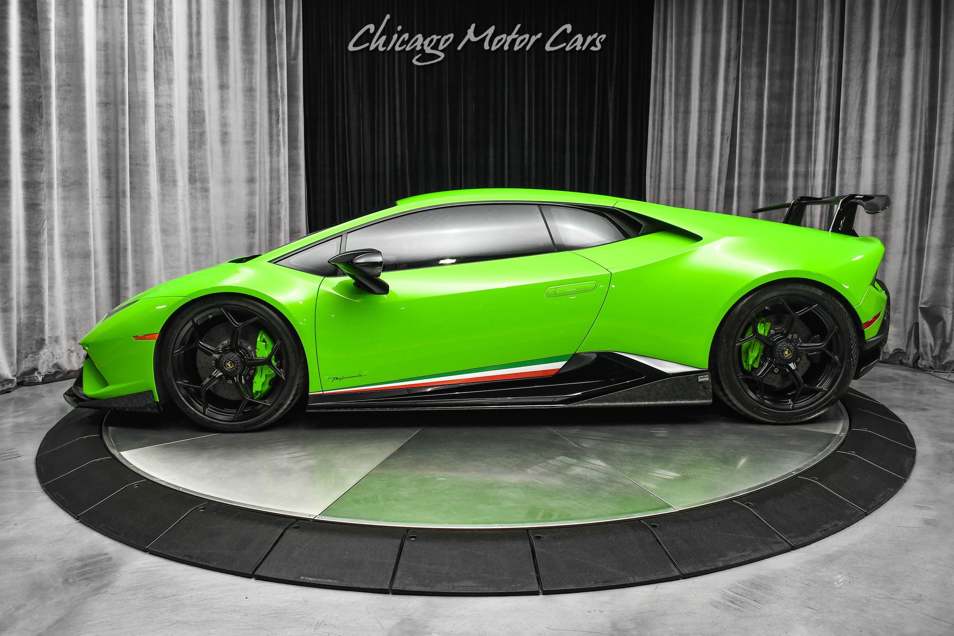 Used 2018 Lamborghini Huracan Performante image 31