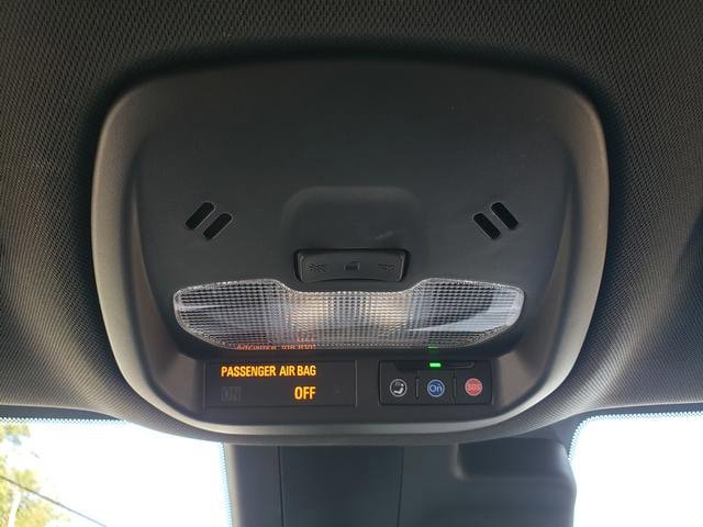 Used 2025 Chevrolet Trax RS w/ Driver Confidence Package FWD image 25