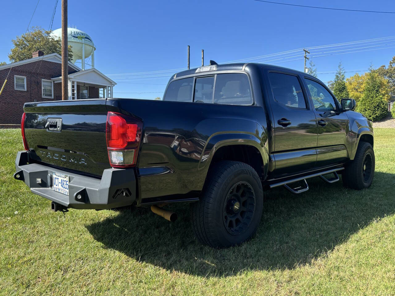 Used 2019 Toyota Tacoma SR image 4