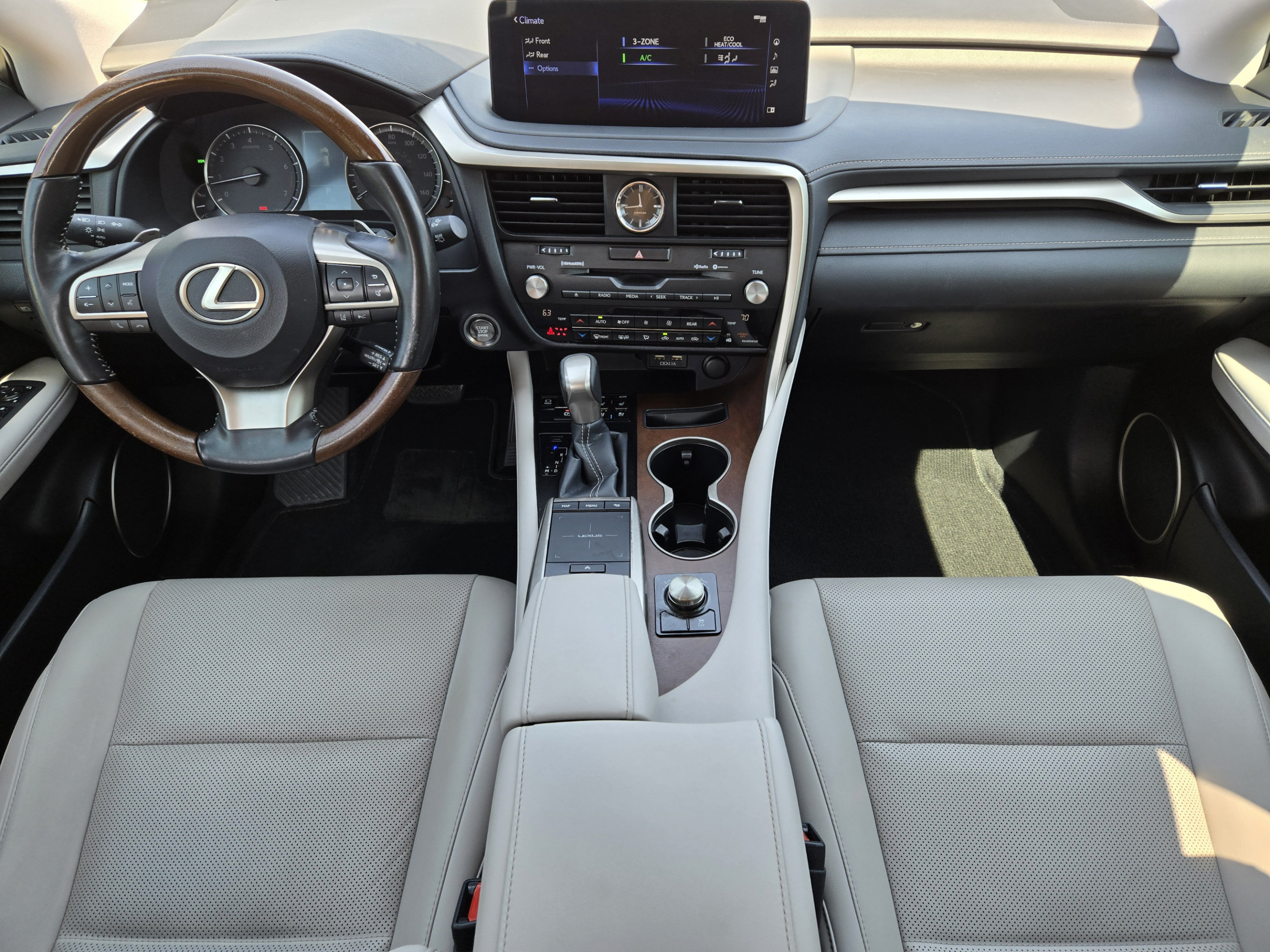 Used 2020 Lexus RX 350L FWD w/ Premium Package image 28