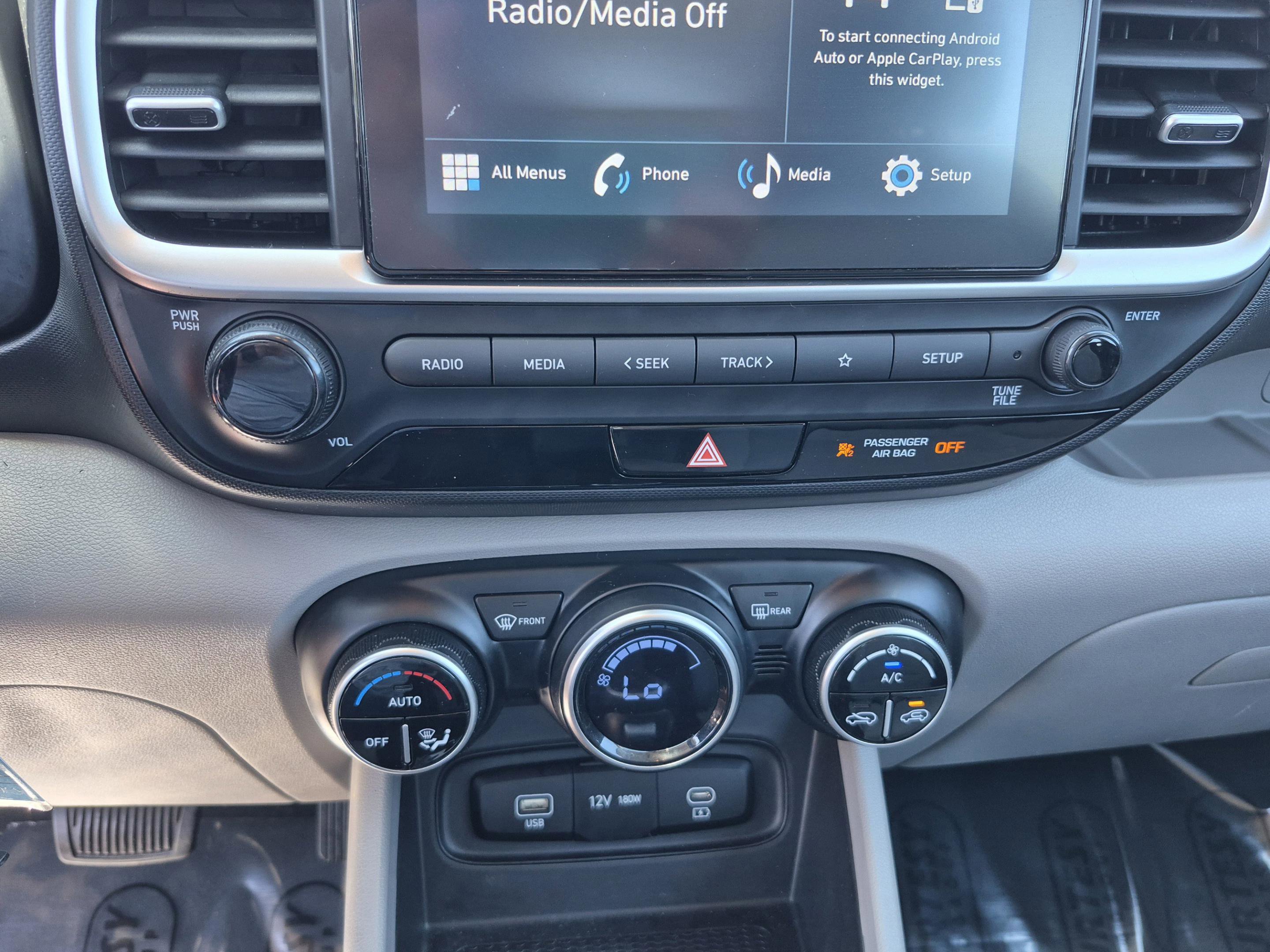 Used 2023 Hyundai Venue SEL FWD image 23