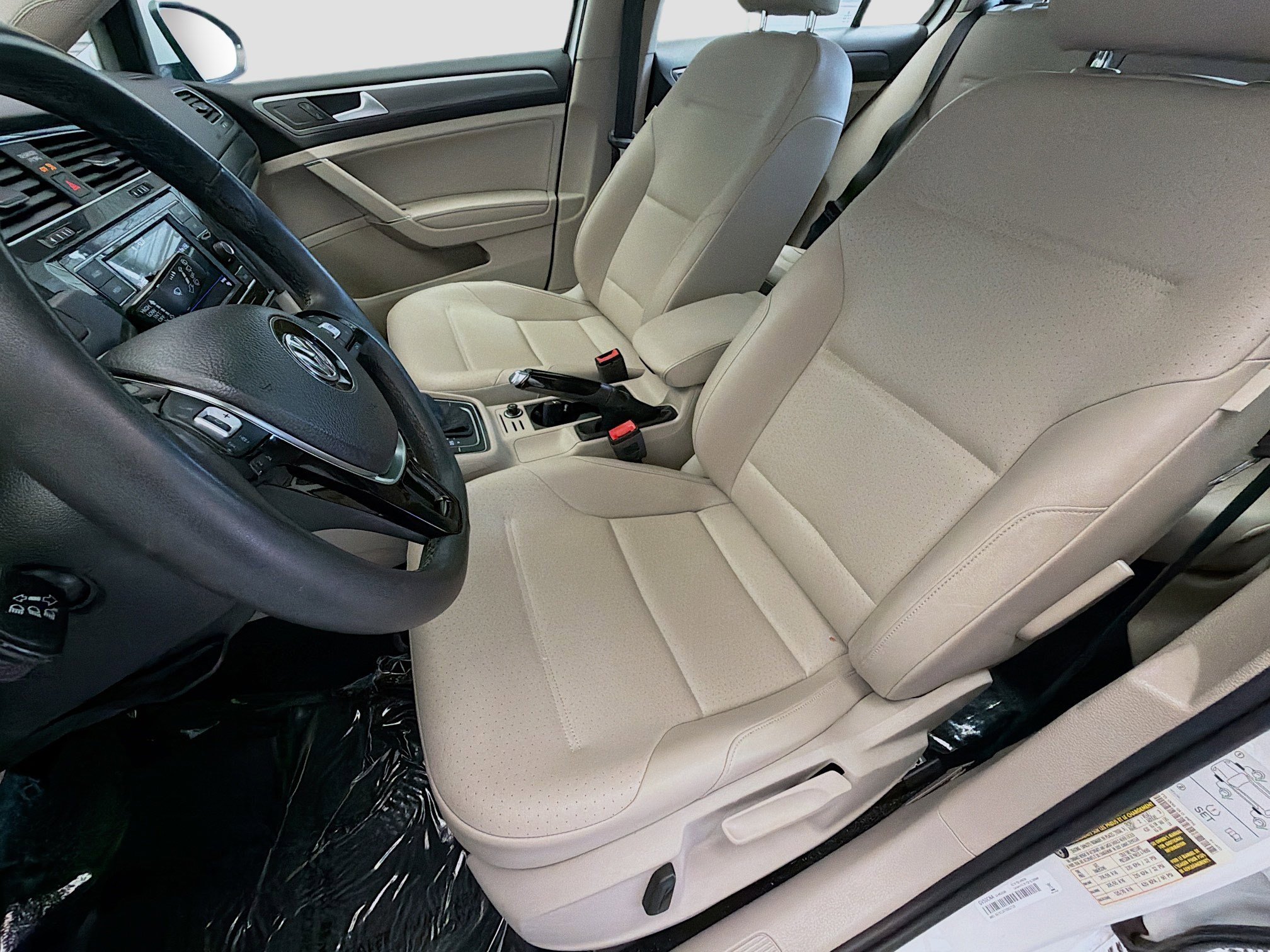 Used 2020 Volkswagen Golf 4-Door image 11