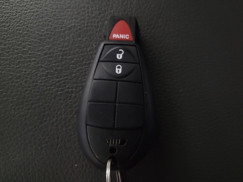 Used 2017 RAM 1500 Classic SLT image 32