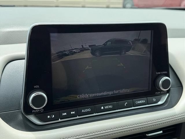 Used 2025 Nissan Rogue SV AWD/4WD image 22