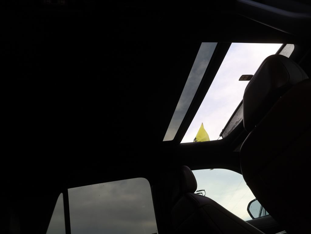 Used 2024 Ford Expedition Limited image 25