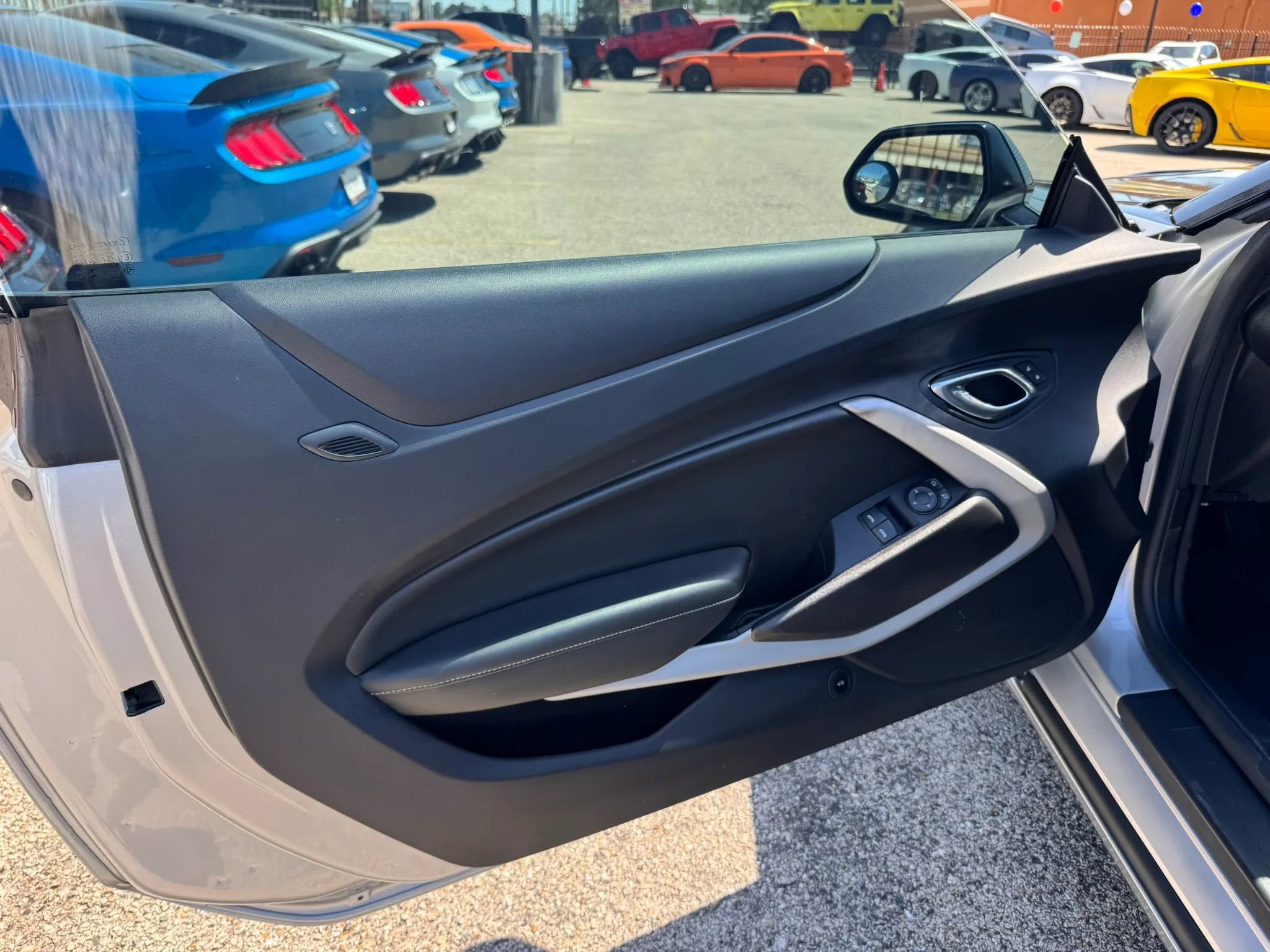 Used 2019 Chevrolet Camaro SS RWD image 17