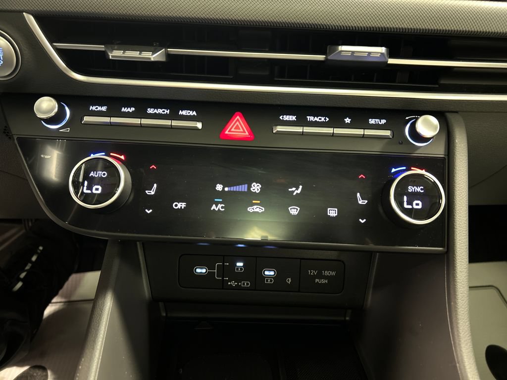 Used 2024 Hyundai Sonata SEL w/ Convenience Package FWD image 17