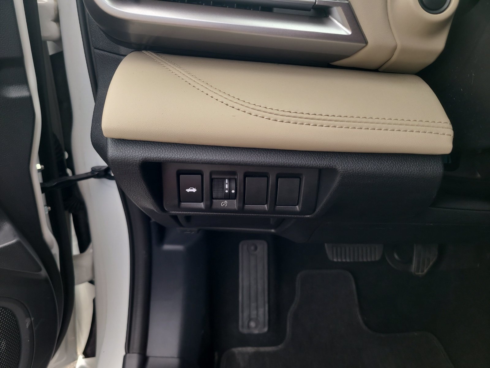 Used 2024 Subaru Legacy Limited AWD/4WD image 17