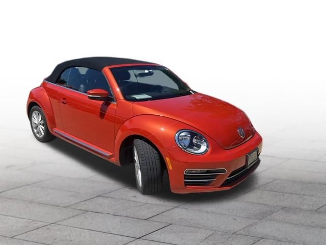 Used 2019 Volkswagen Beetle 2.0T SE FWD image 1