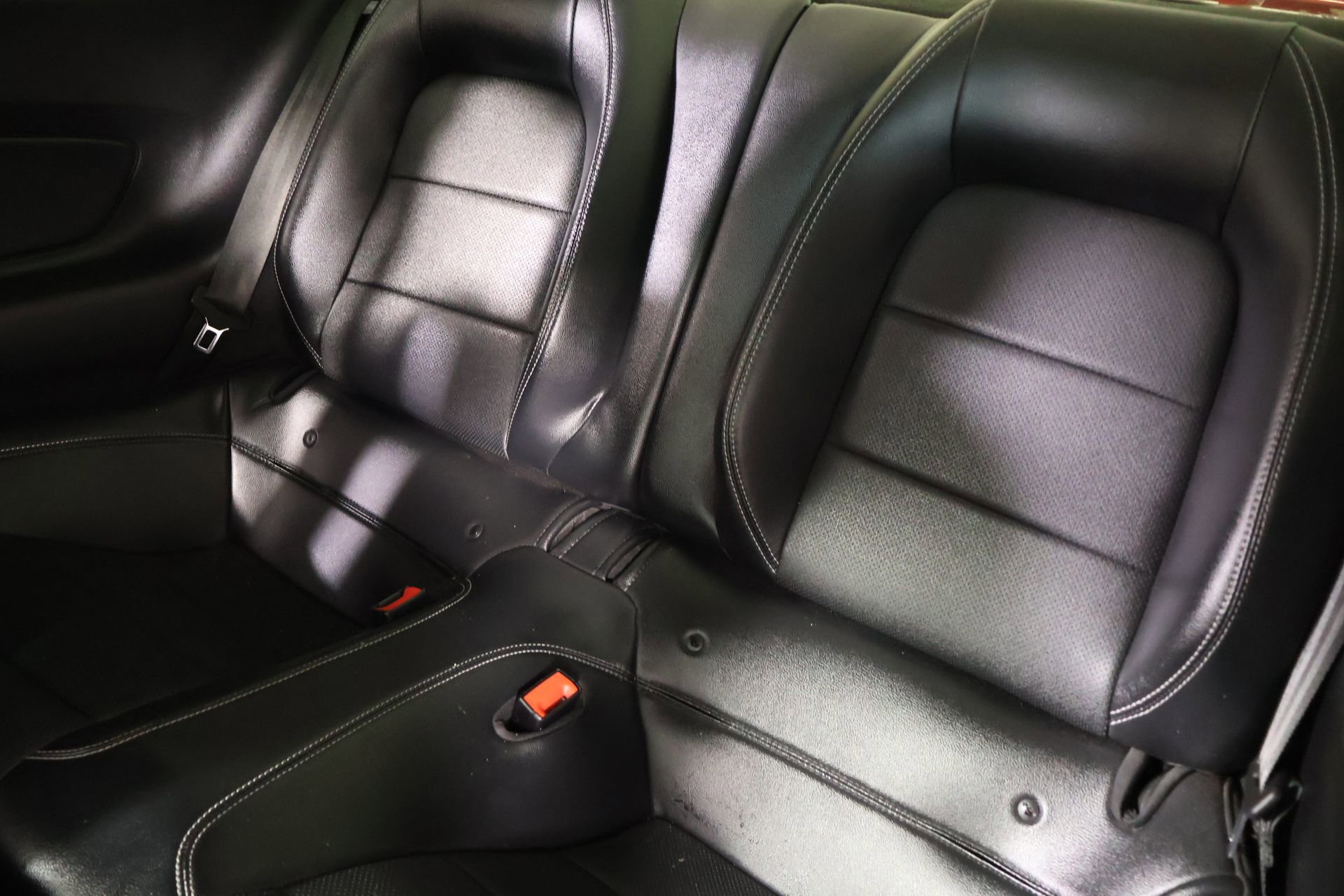 Used 2019 Ford Mustang GT Premium w/ GT Performance Package RWD image 13