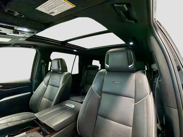 Used 2023 Cadillac Escalade Premium Luxury AWD/4WD image 21