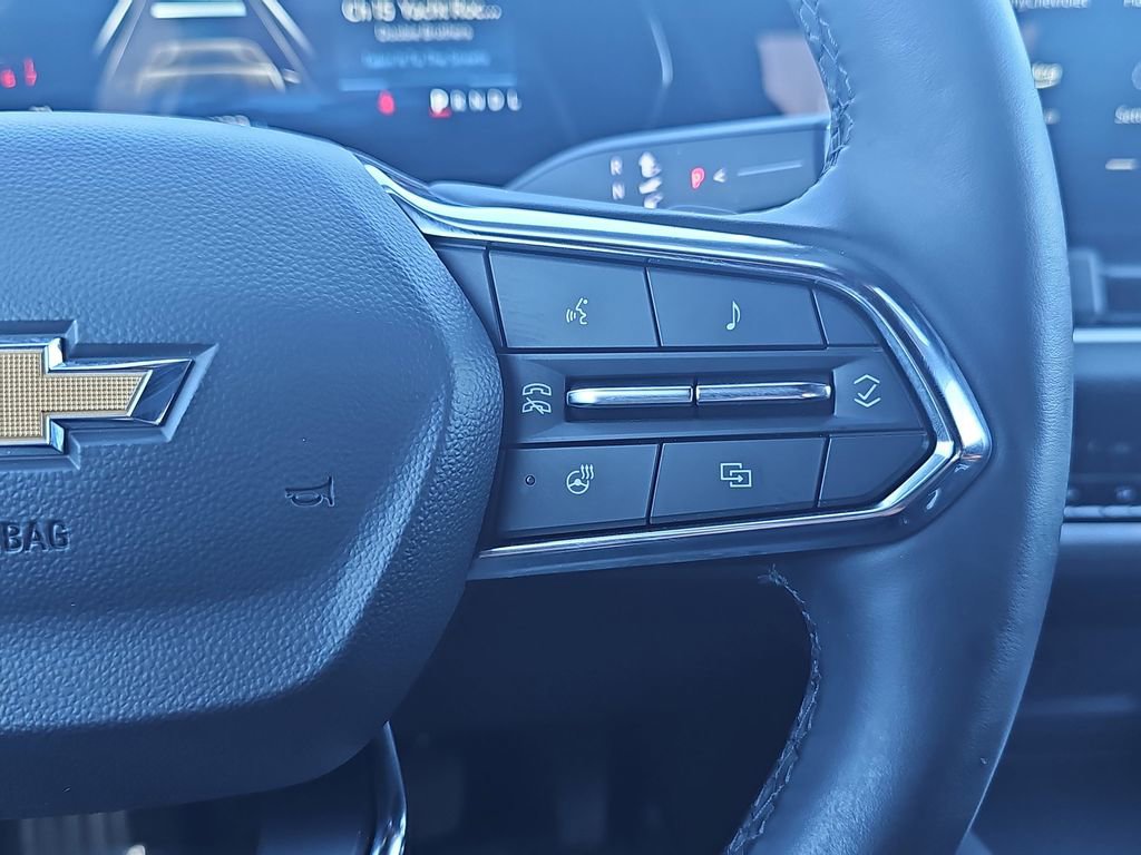 Used 2025 Chevrolet Equinox LT AWD/4WD image 17