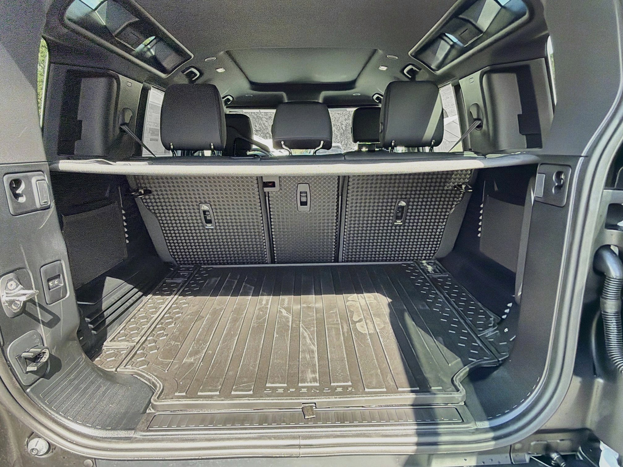 New 2026 Land Rover Defender 110 S AWD/4WD image 12