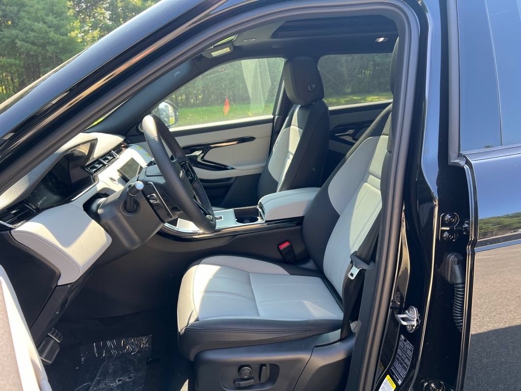 New 2026 Land Rover Range Rover Evoque Dynamic SE AWD/4WD image 12