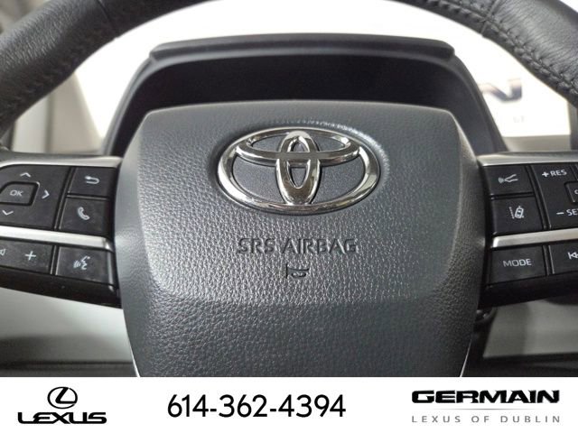 Used 2025 Toyota Sienna XLE image 25