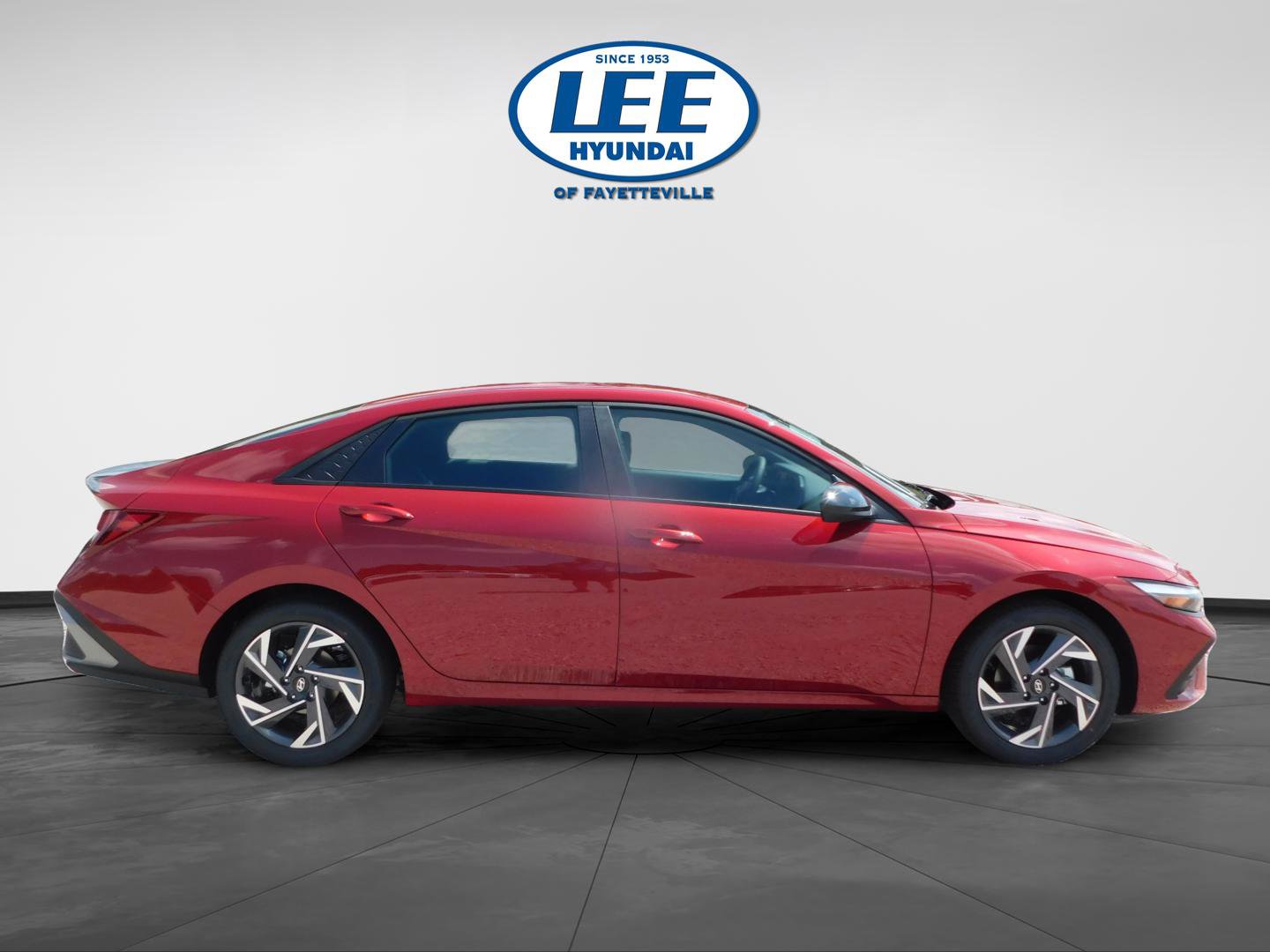 Used 2025 Hyundai Elantra Sport FWD image 2