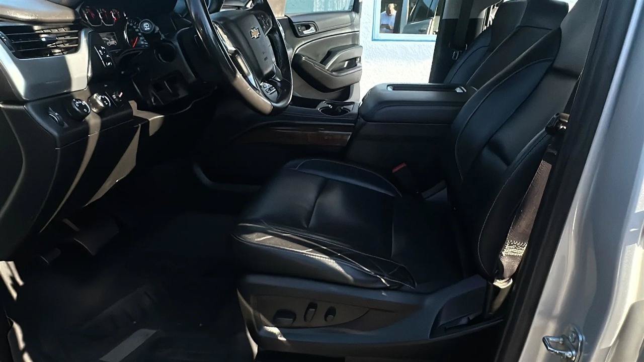 Used 2020 Chevrolet Suburban LT AWD/4WD image 21