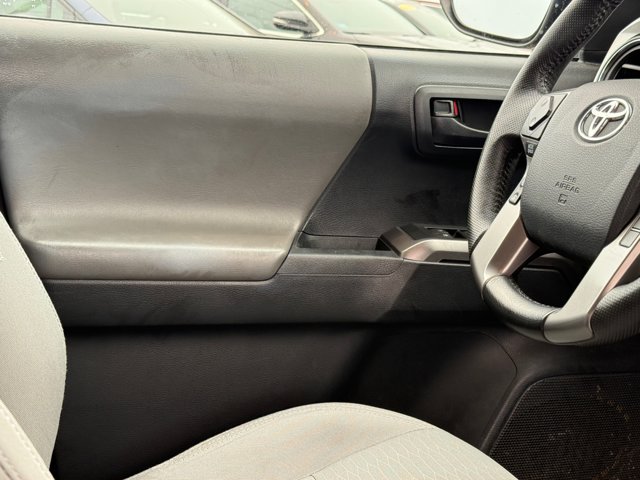 Certified 2019 Toyota Tacoma SR5 AWD/4WD image 22