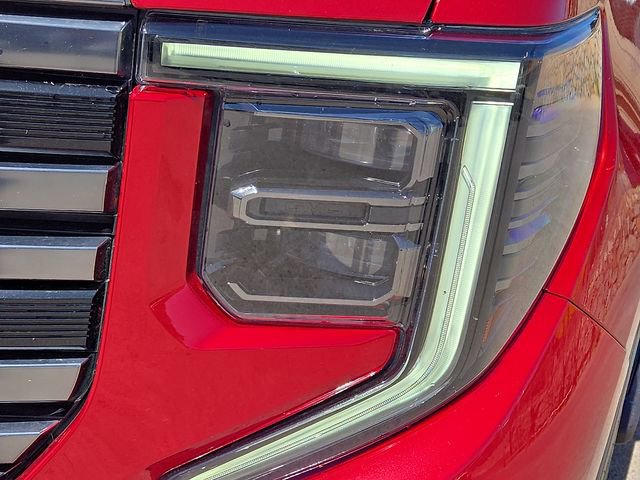 Used 2024 GMC Sierra 1500 AT4 w/ Technology Package AWD/4WD image 8
