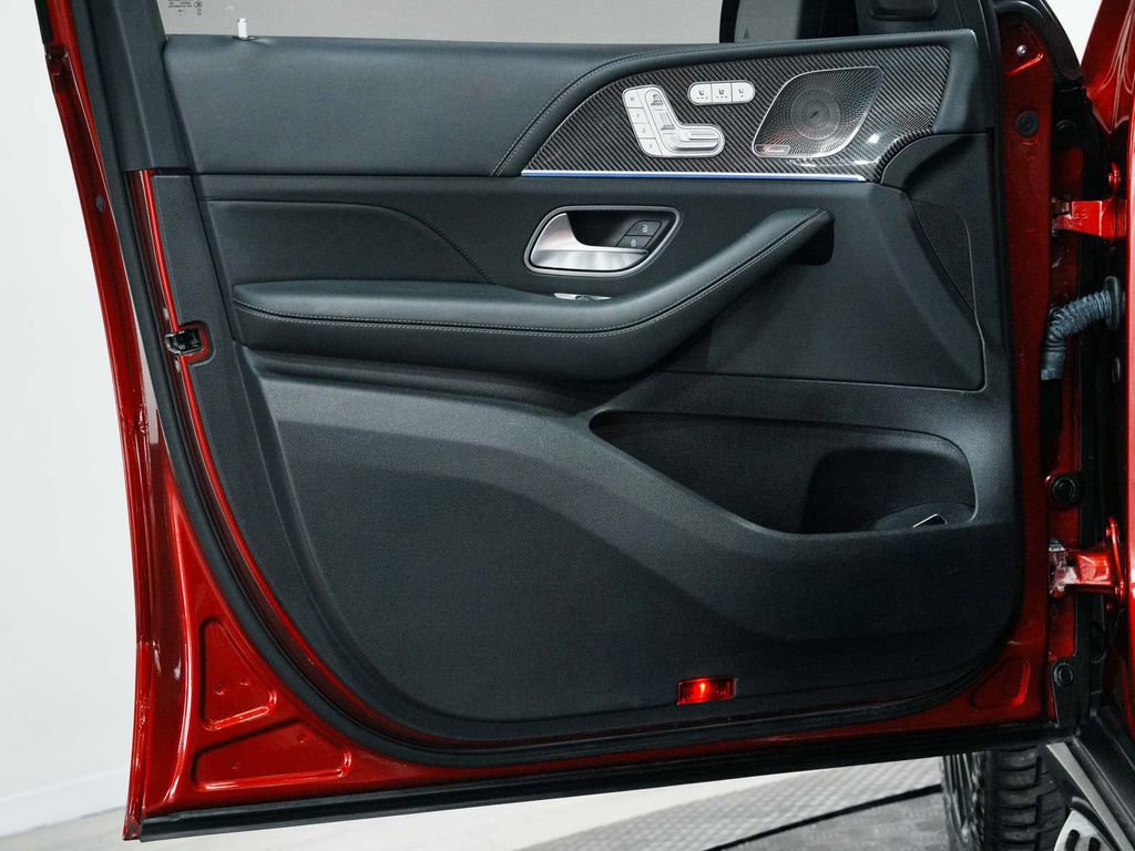 Used 2022 Mercedes-Benz GLS 63 AMG 4MATIC image 11