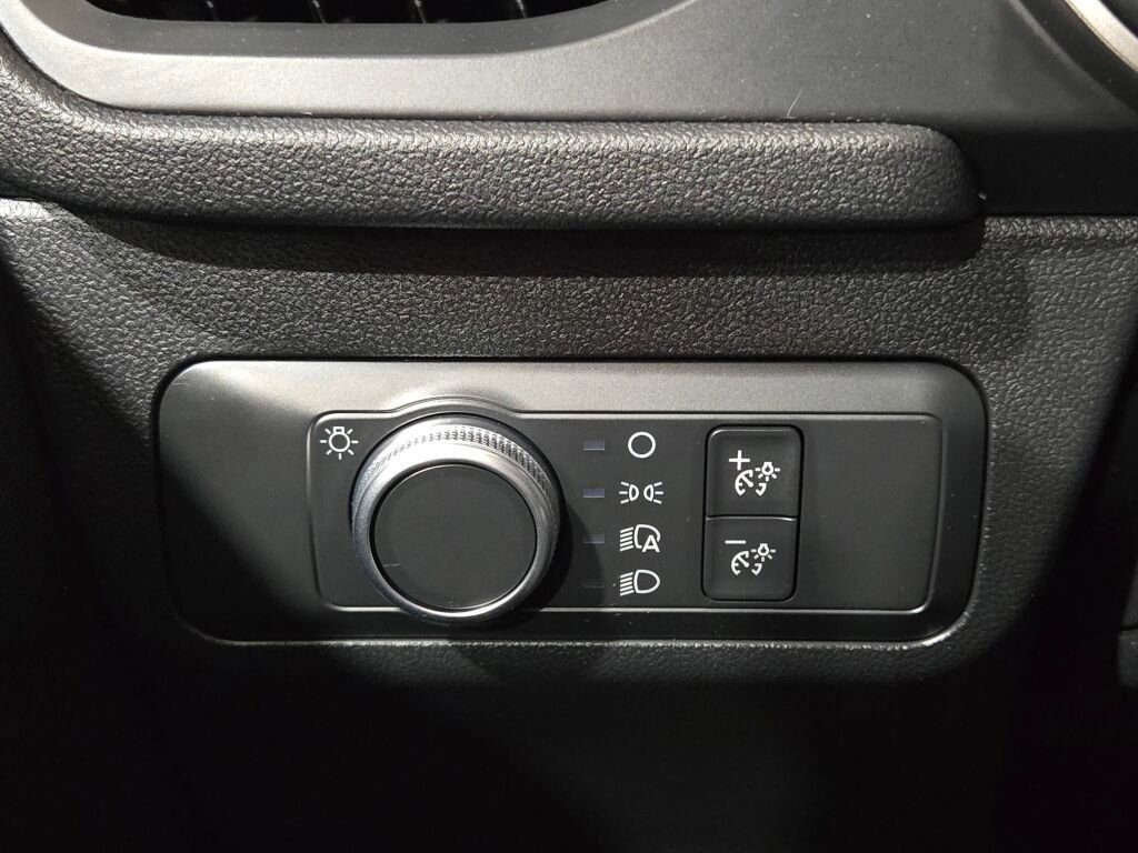 Used 2020 Ford Escape SE image 26