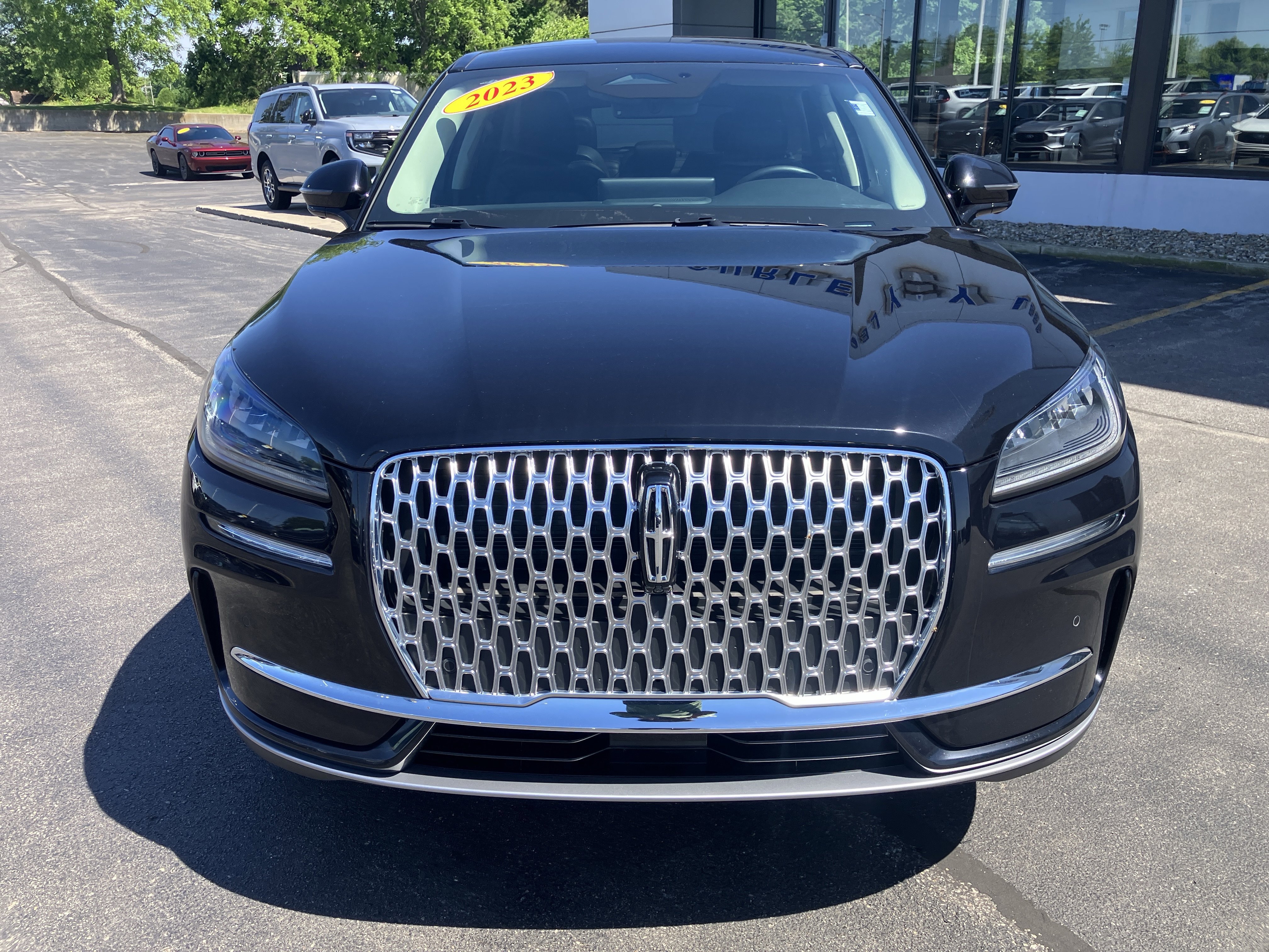 Used 2023 Lincoln Corsair AWD w/ Equipment Group 101A image 2