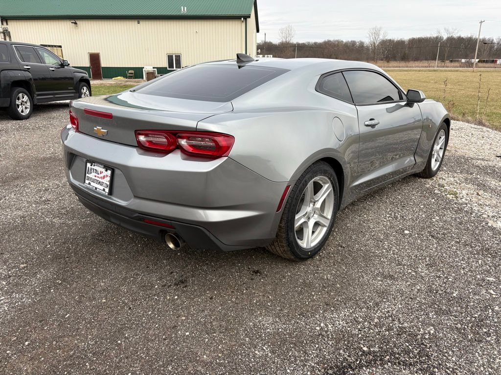 Used 2023 Chevrolet Camaro LT RWD image 3