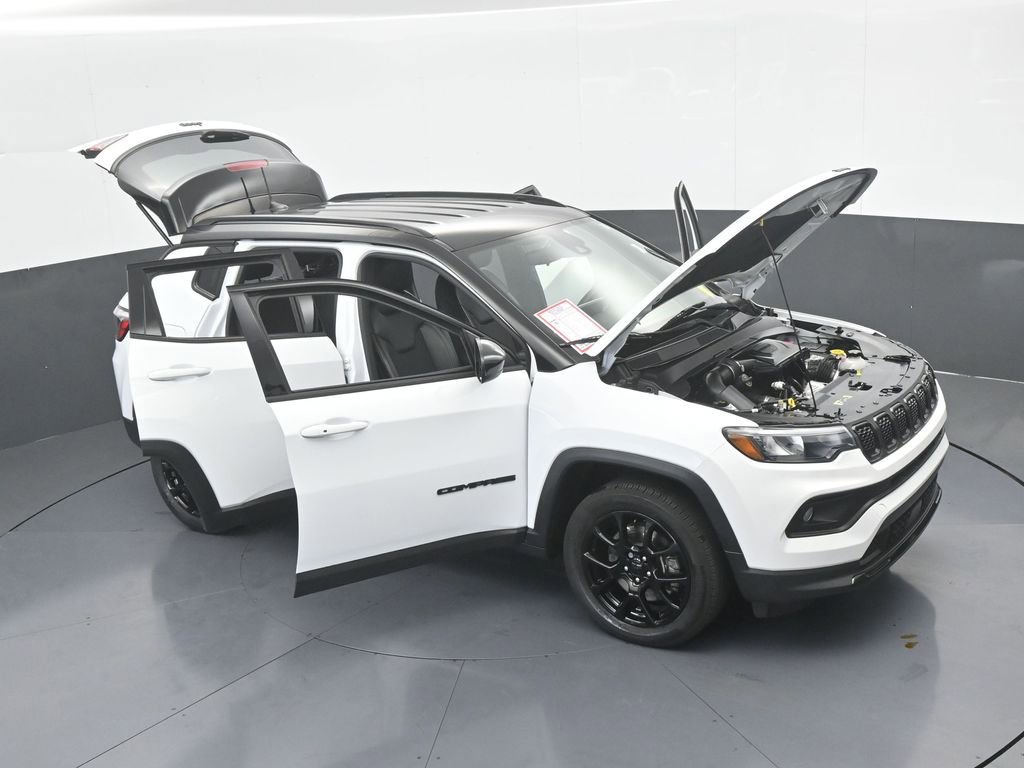 Used 2023 Jeep Compass Altitude image 69