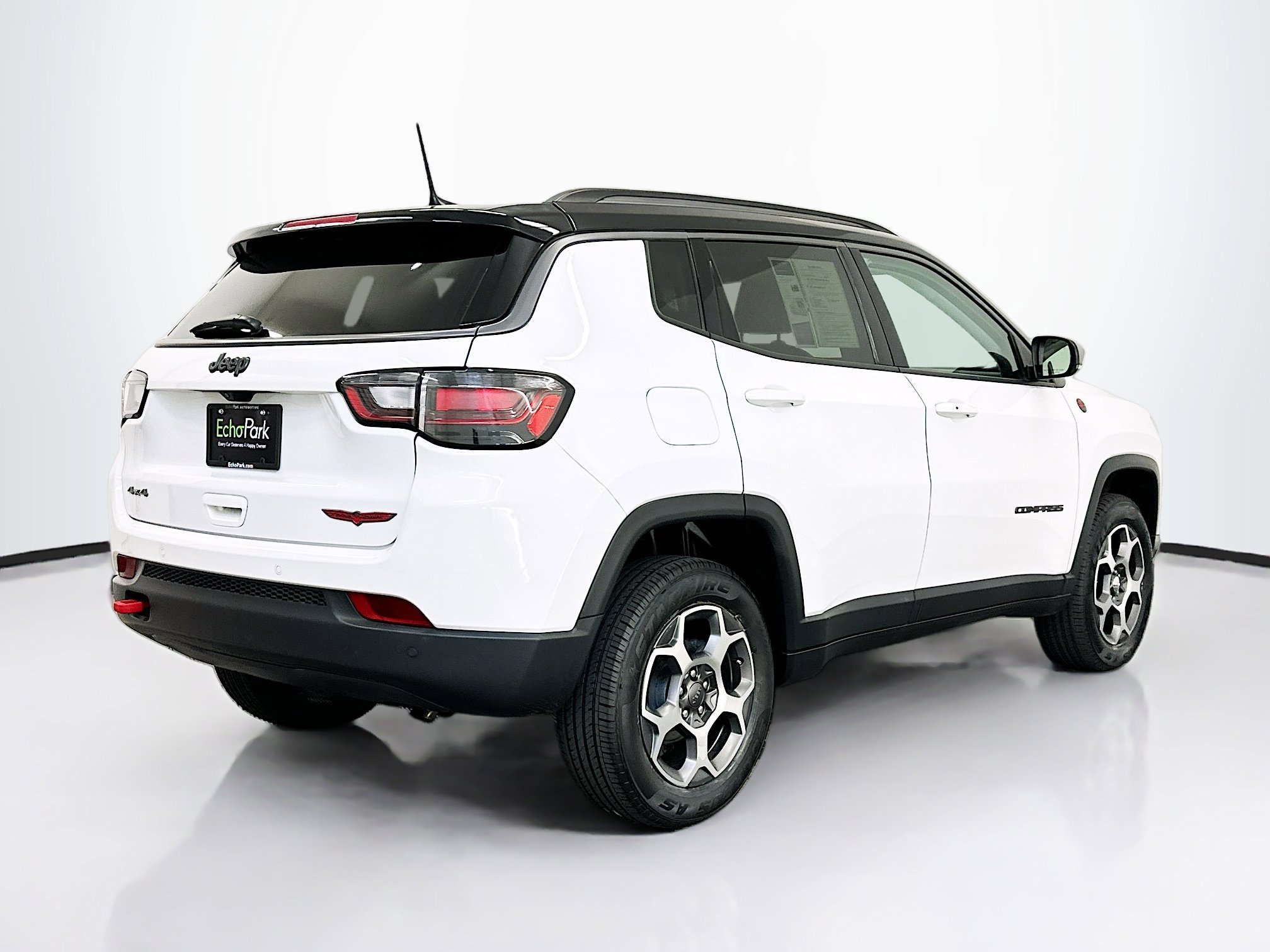 Used 2022 Jeep Compass Trailhawk w/ Trailhawk Elite Group image 9