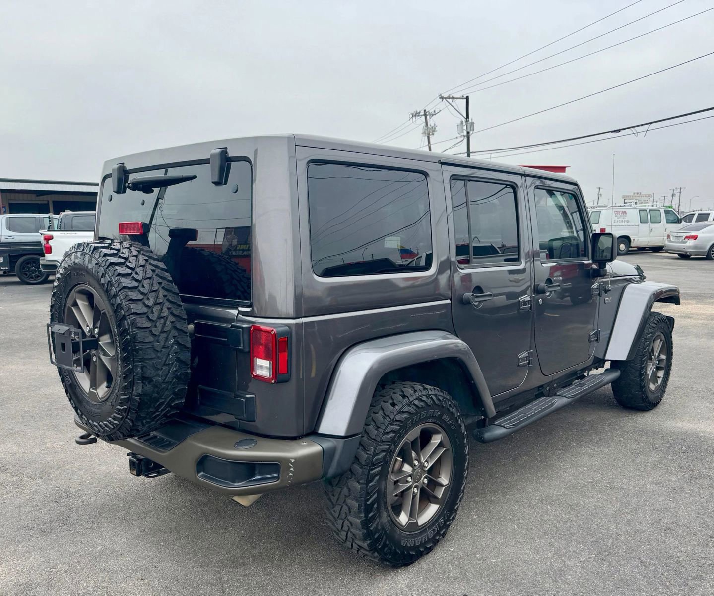 Used 2016 Jeep Wrangler Unlimited Sahara image 5