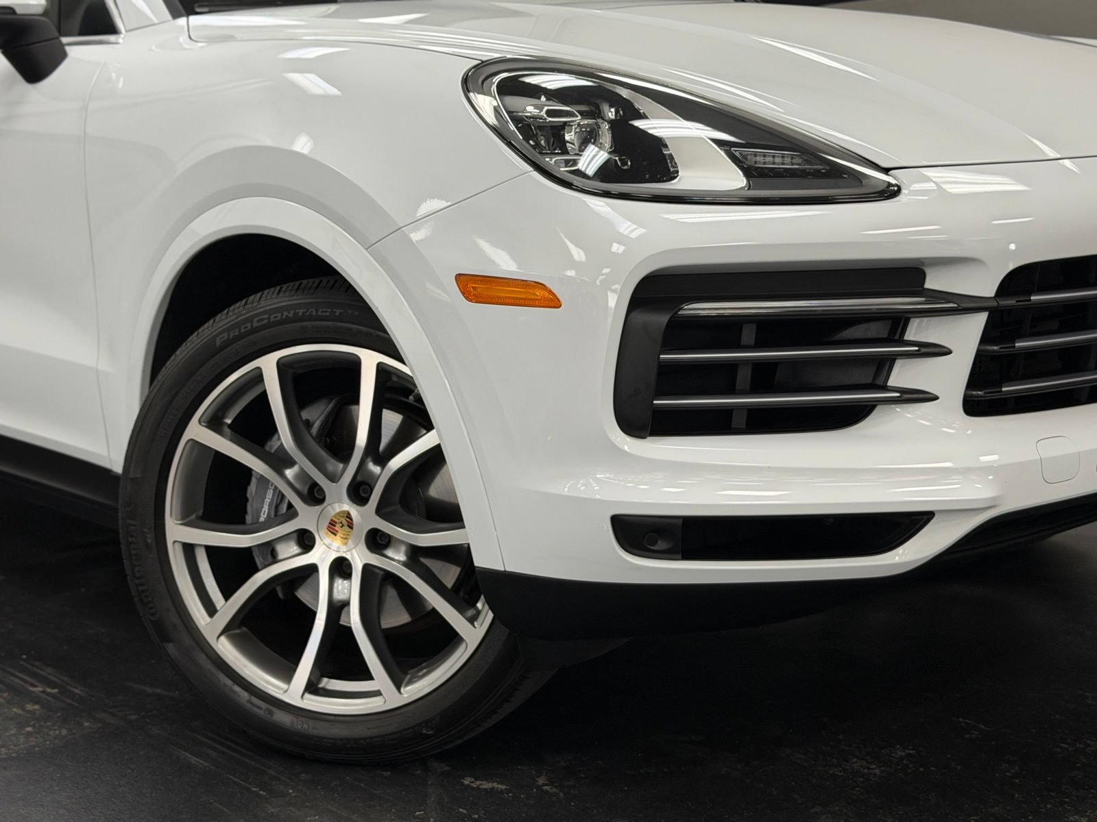 Used 2022 Porsche Cayenne E-Hybrid w/ Premium Package AWD/4WD image 4