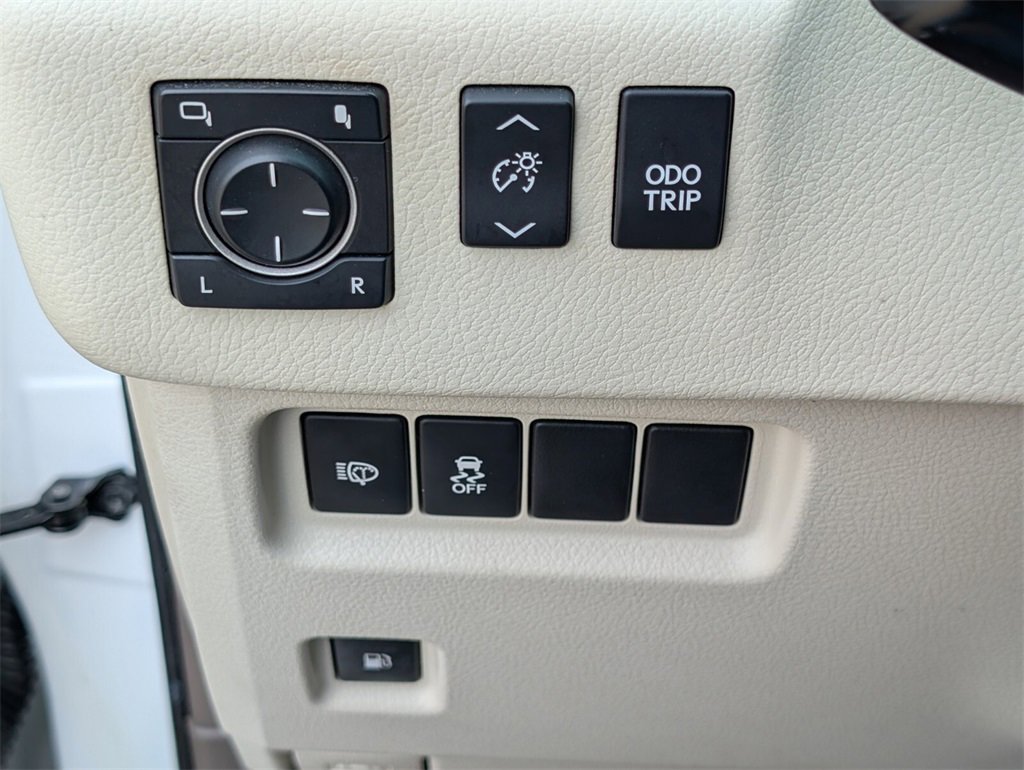 Used 2014 Lexus GX 460 image 16