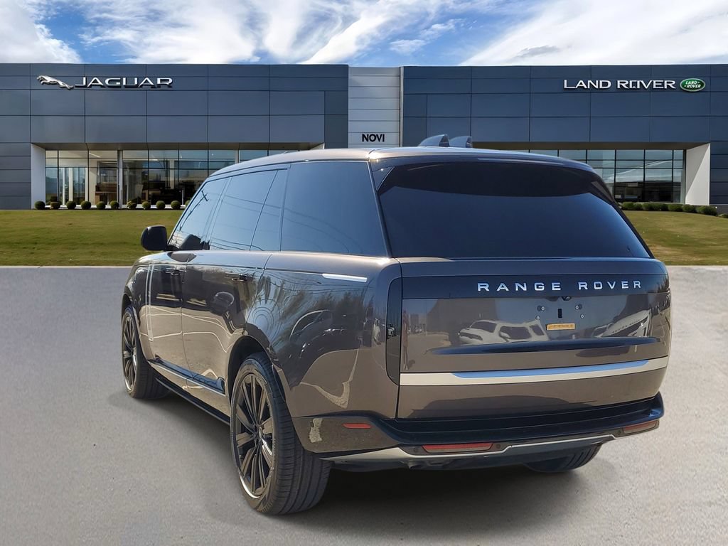 Certified 2025 Land Rover Range Rover Long Wheelbase Autobiography AWD/4WD image 2