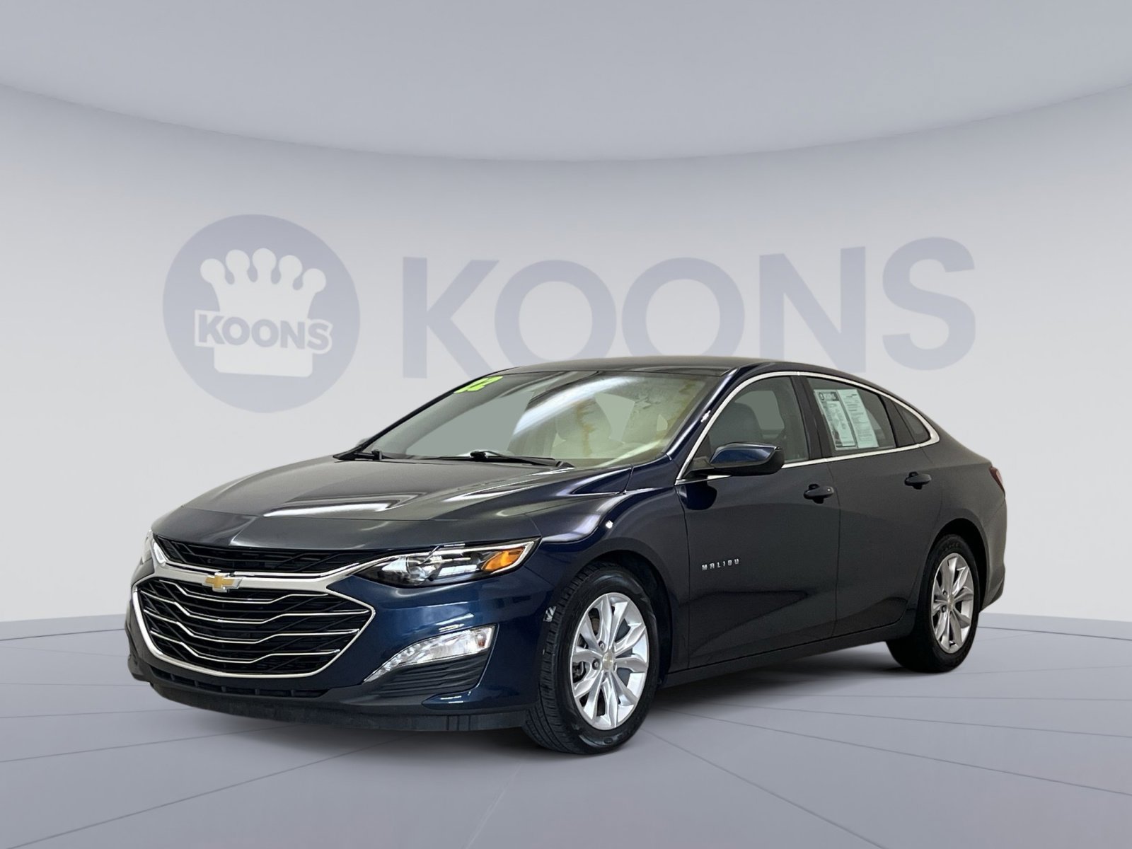 Used 2022 Chevrolet Malibu LT FWD image 1
