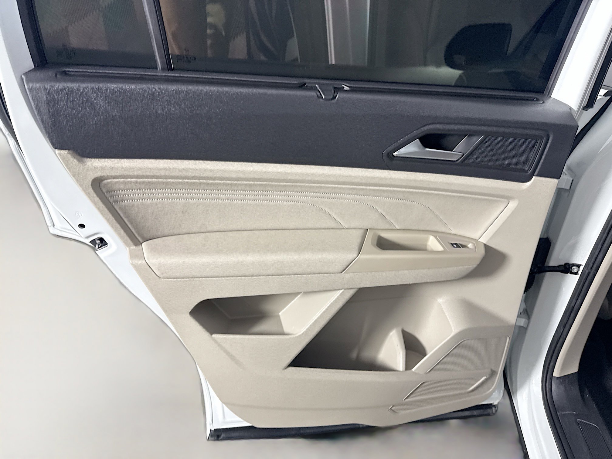 Used 2021 Volkswagen Atlas SEL R-Line image 26