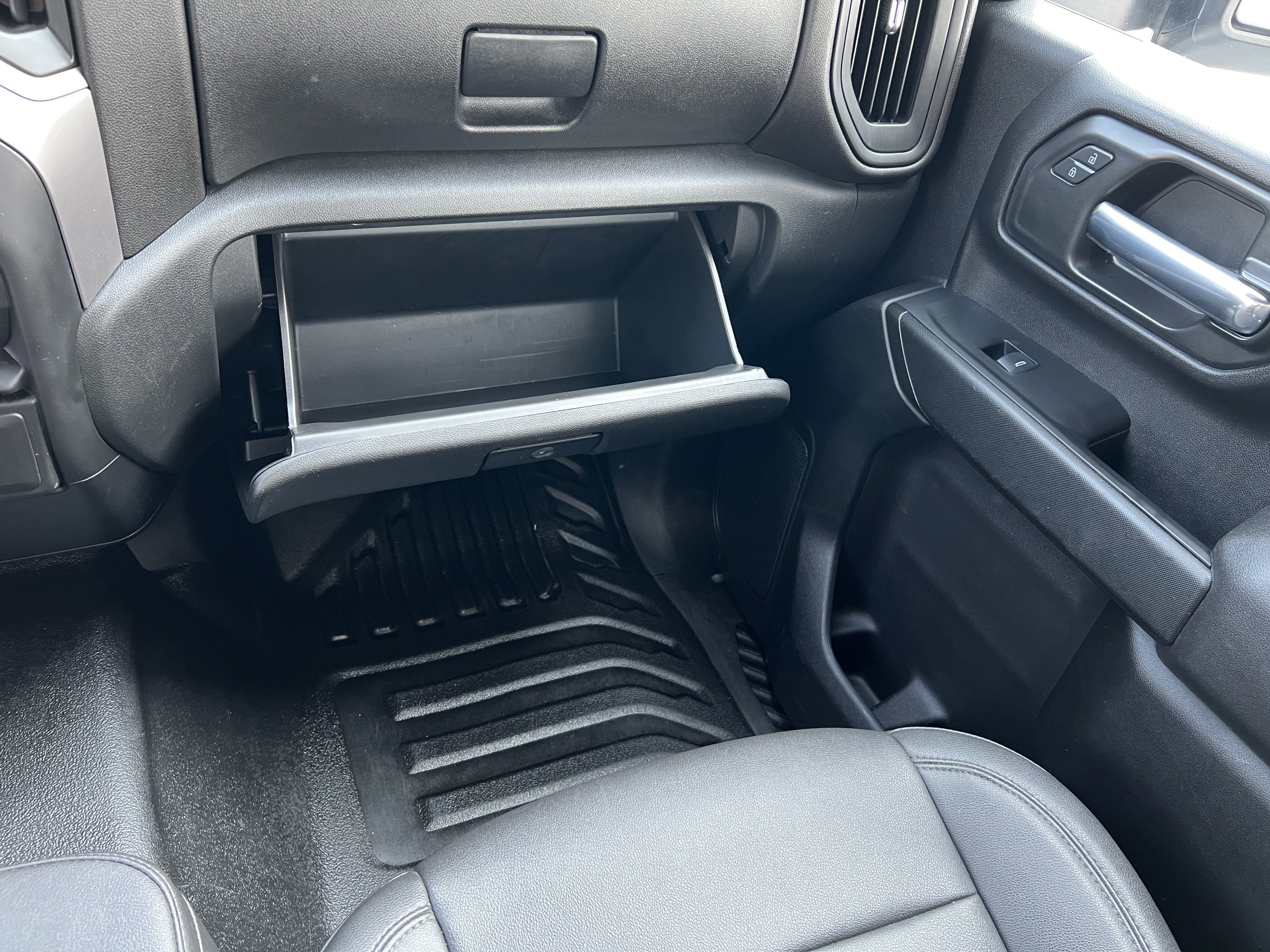 Used 2022 Chevrolet Silverado 3500 W/T image 32