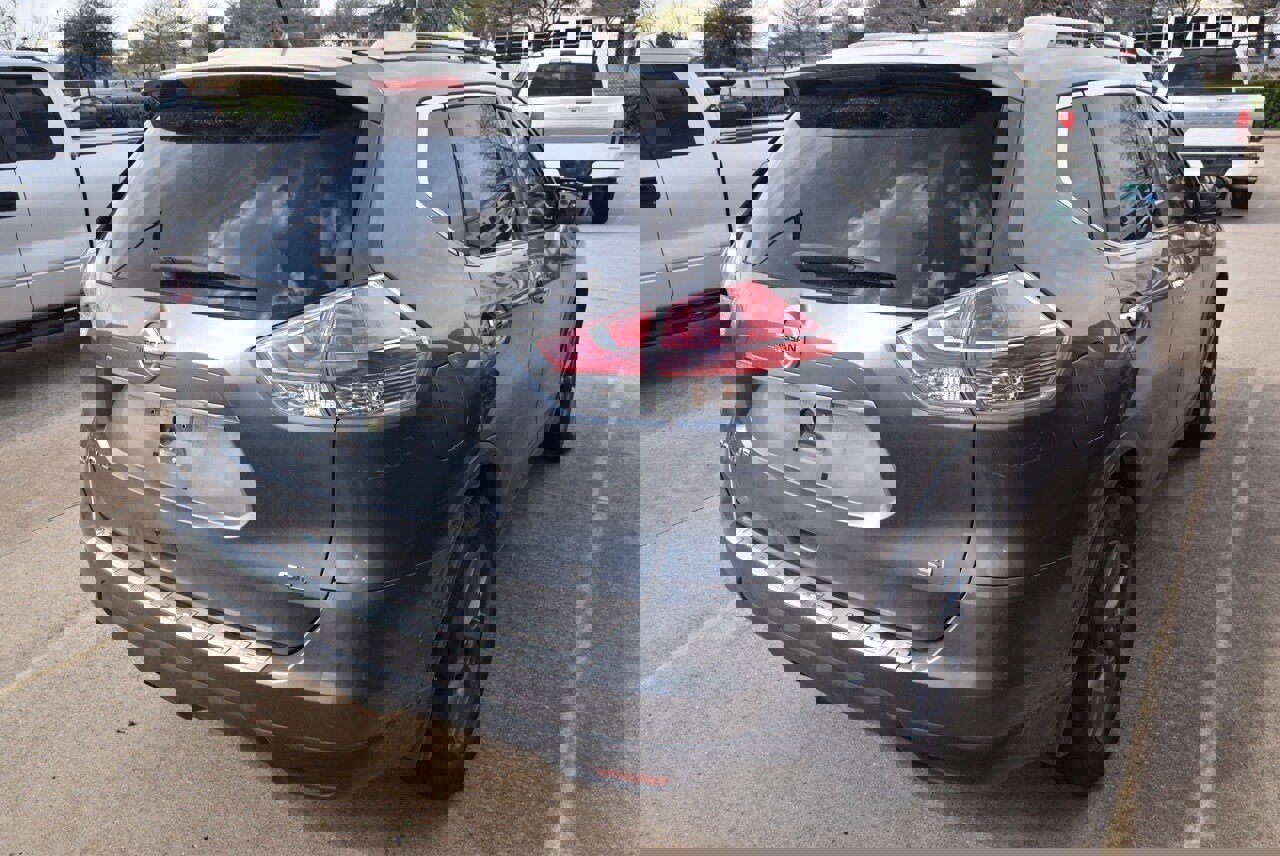 Used 2016 Nissan Rogue SL image 5