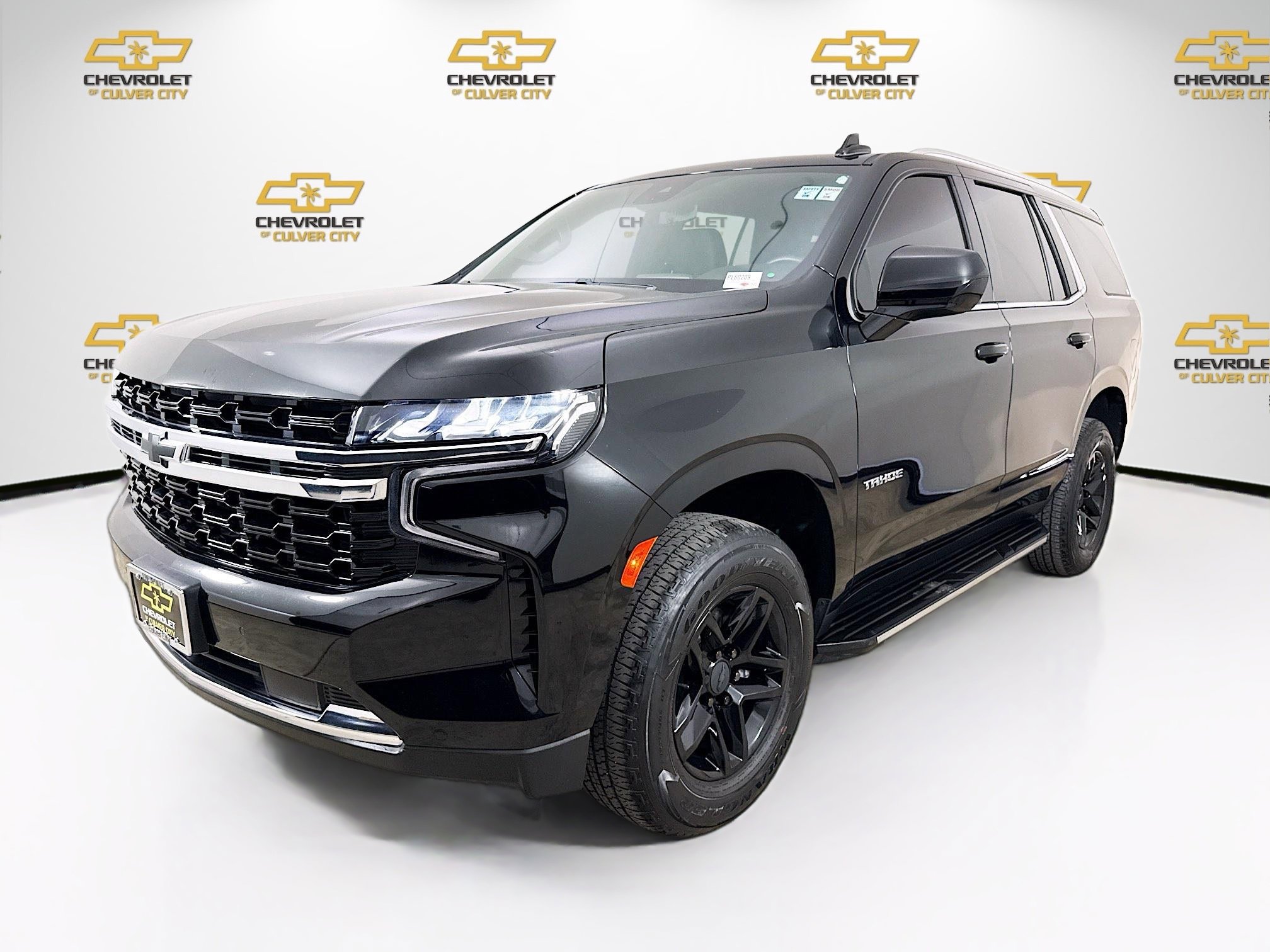 Used 2023 Chevrolet Tahoe LS RWD image 3