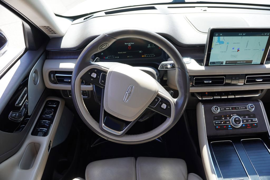 Used 2020 Lincoln Aviator Reserve w/ Equipment Group 202A image 24