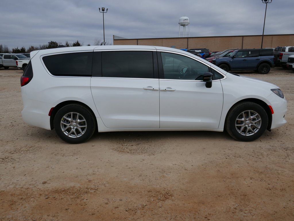 New 2026 Chrysler Voyager LX FWD image 3