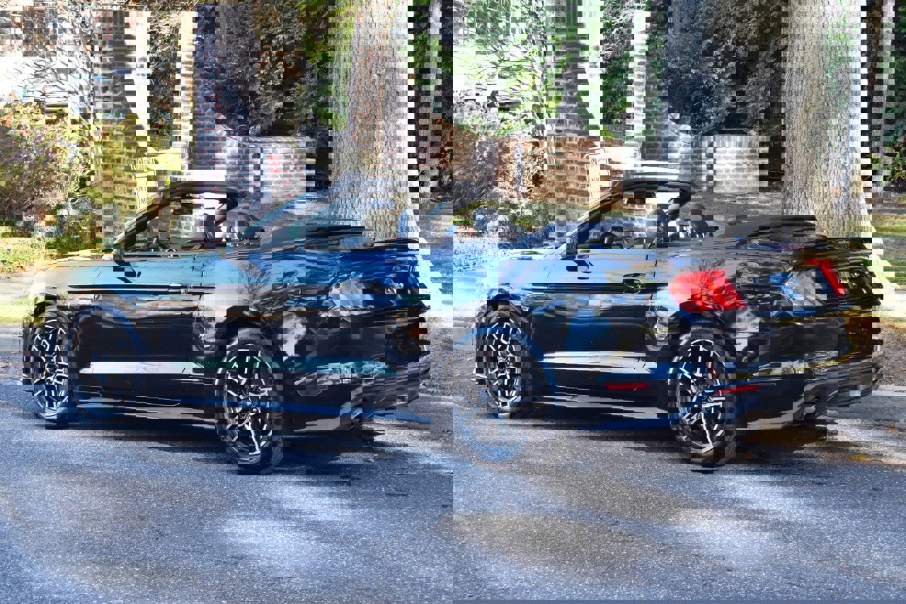 Used 2019 Ford Mustang Premium image 6