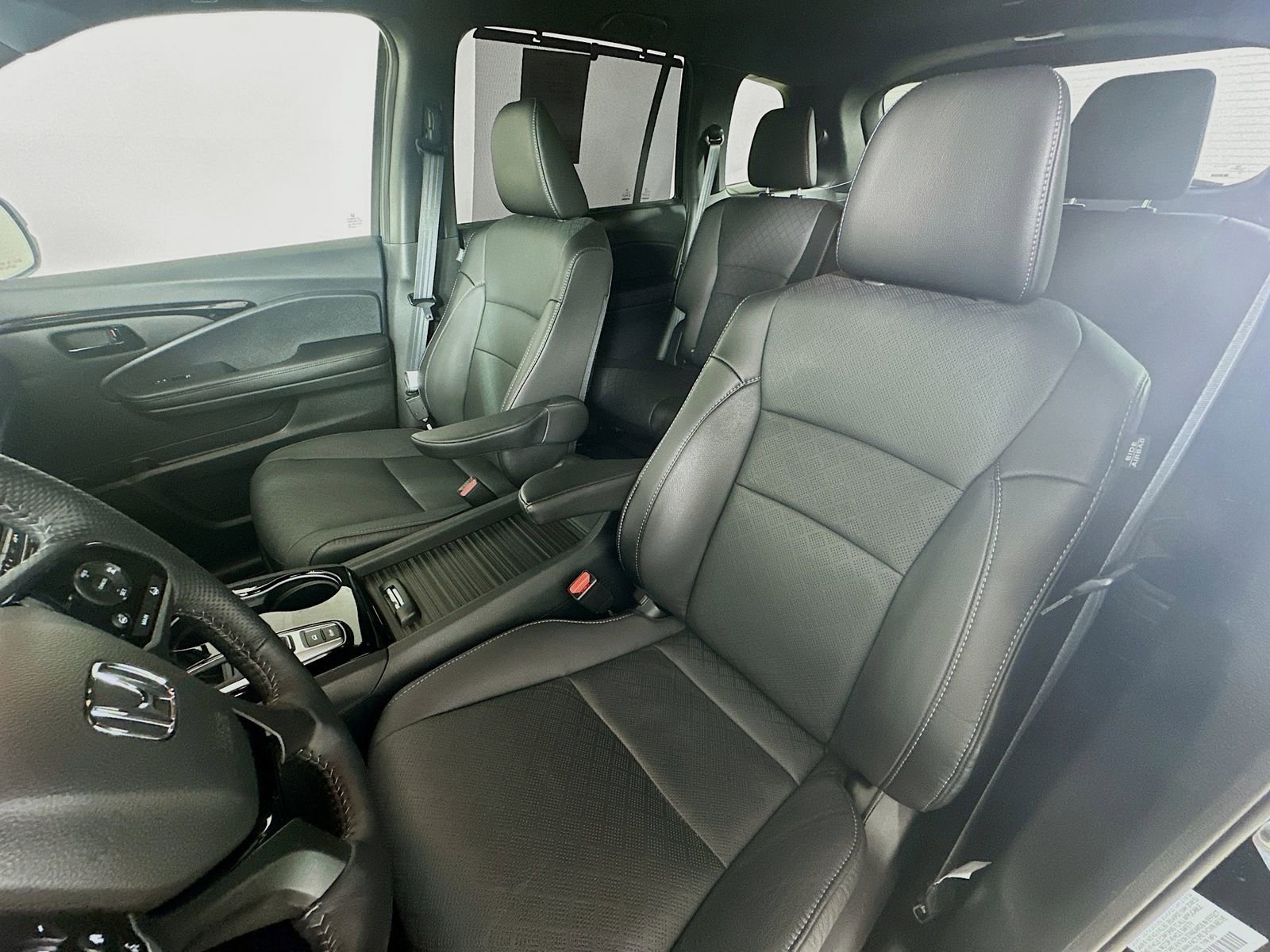 Used 2023 Honda Passport Elite image 35