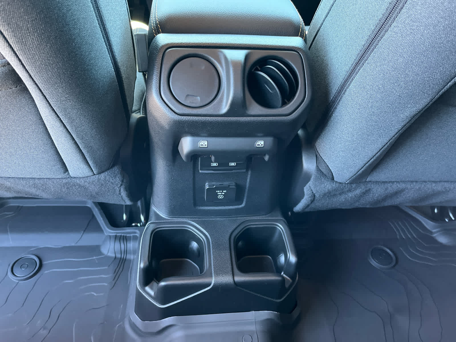 New 2026 Jeep Wrangler Unlimited Sahara AWD/4WD image 26