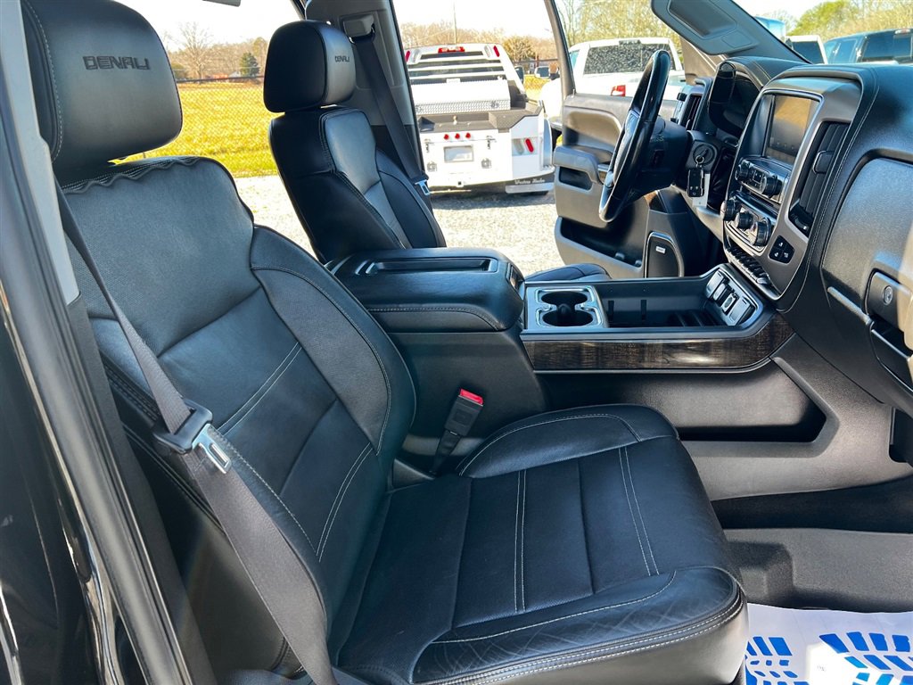 Used 2015 GMC Sierra 2500 Denali w/ Duramax Plus Package image 26