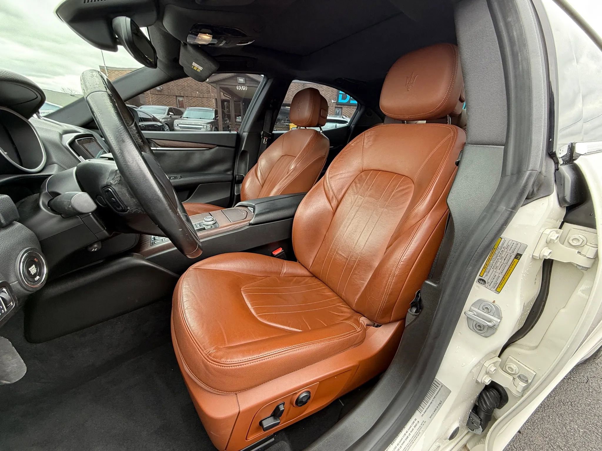 Used 2017 Maserati Ghibli image 11